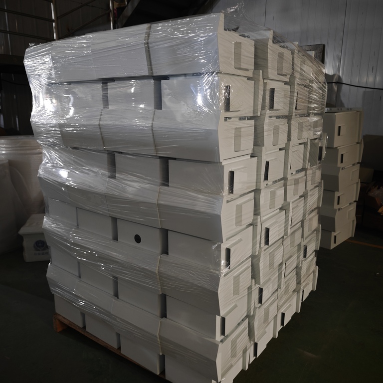 Ouyue Electric ၏ ဖြန့်ဖြူးရေးသေတ္တာများကို နှစ်သုတ်ခွဲဖြင့် ကနေဒါသို့ ပေးပို့ခဲ့ပြီး ၎င်း၏ အမျိုးအစားပေါင်းစုံ တင်ပို့နိုင်မှုစွမ်းရည်ကို ပြသခဲ့သည်။